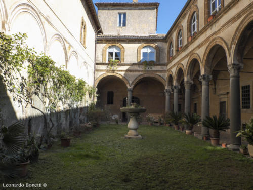 Chiostro di palazzo Filippeschi a Orvieto