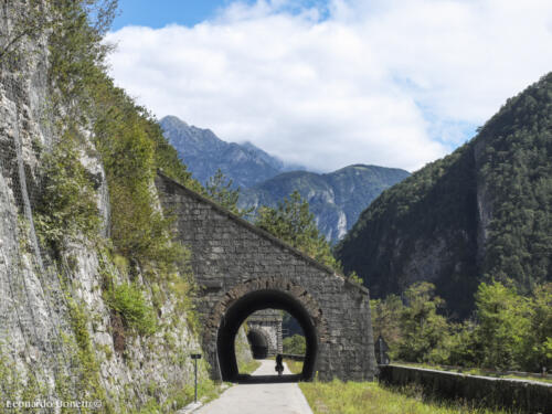 Gallerie ciclopista vecchio selciato ferroviario Alpe Adria